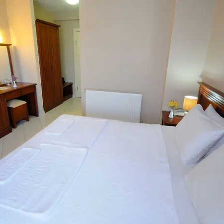 Anfora 3* داتْشا