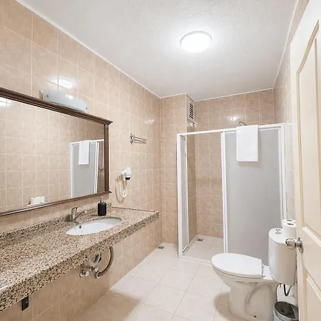 Anfora Hotel 3*